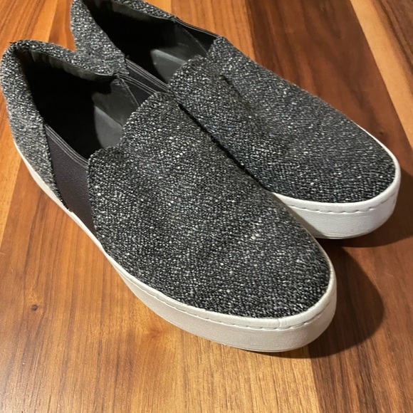Vince Warren Black and White Tweed Slip-On Sneakers - Picture 2 of 6